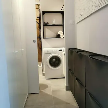 アパート Flat Near Old Town ヴロツワフ